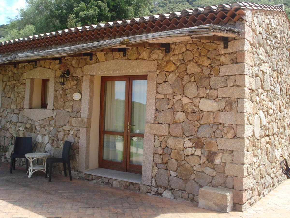 Hotel Valkarana Country Relais (Adults Only) Sant'Antonio di Gallura Extérieur photo