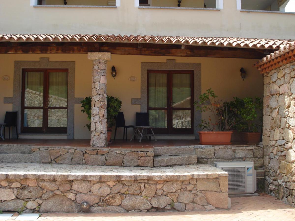 Hotel Valkarana Country Relais (Adults Only) Sant'Antonio di Gallura Extérieur photo