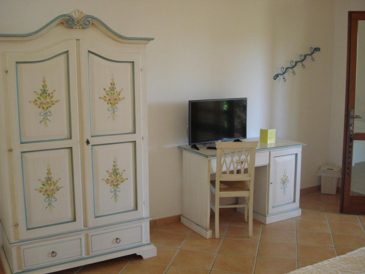 Hotel Valkarana Country Relais (Adults Only) Sant'Antonio di Gallura Extérieur photo
