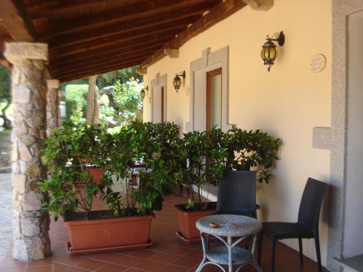 Hotel Valkarana Country Relais (Adults Only) Sant'Antonio di Gallura Extérieur photo