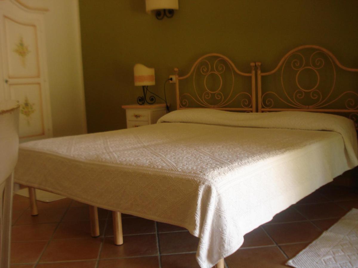 Hotel Valkarana Country Relais (Adults Only) Sant'Antonio di Gallura Extérieur photo