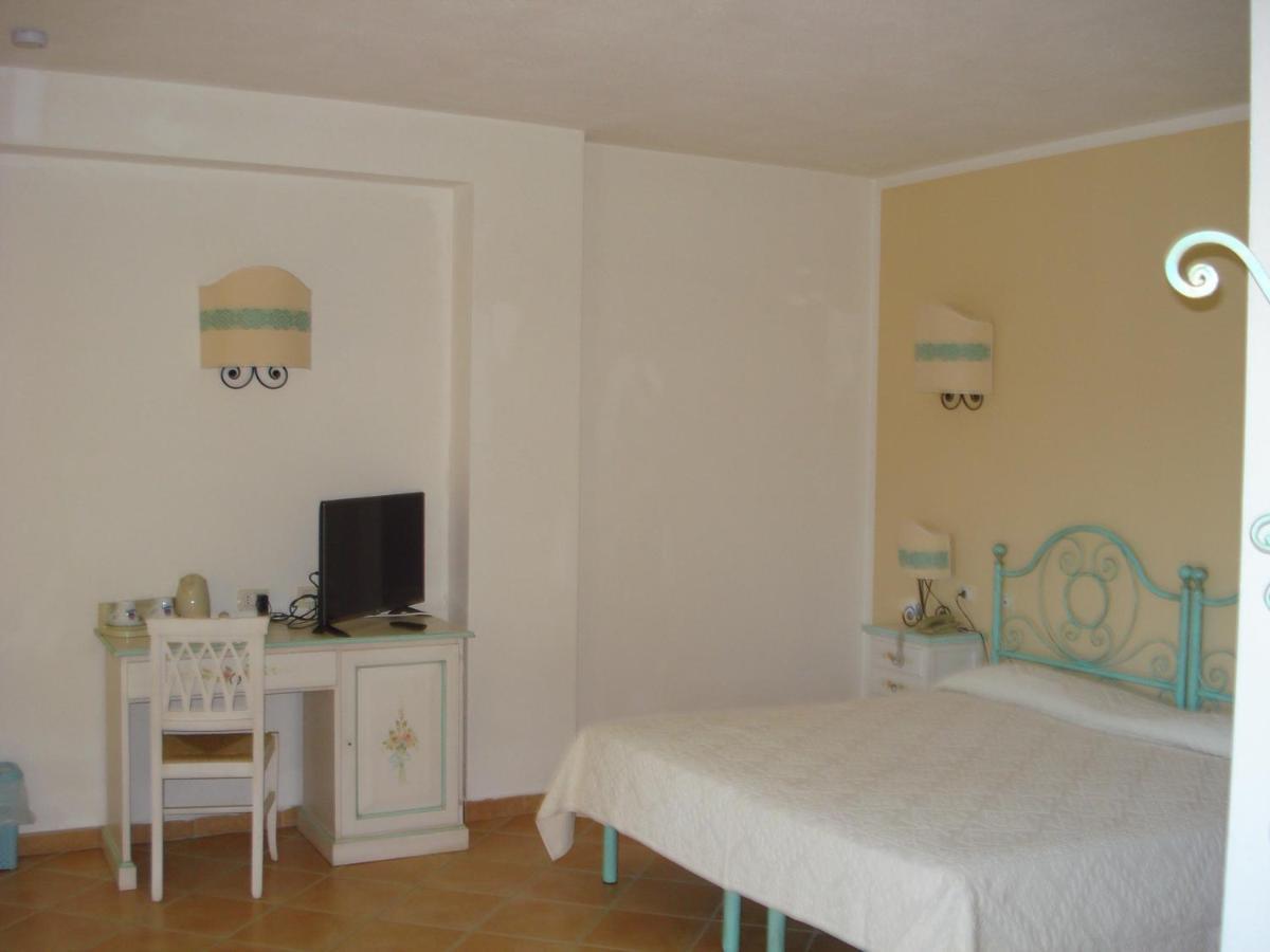 Hotel Valkarana Country Relais (Adults Only) Sant'Antonio di Gallura Extérieur photo