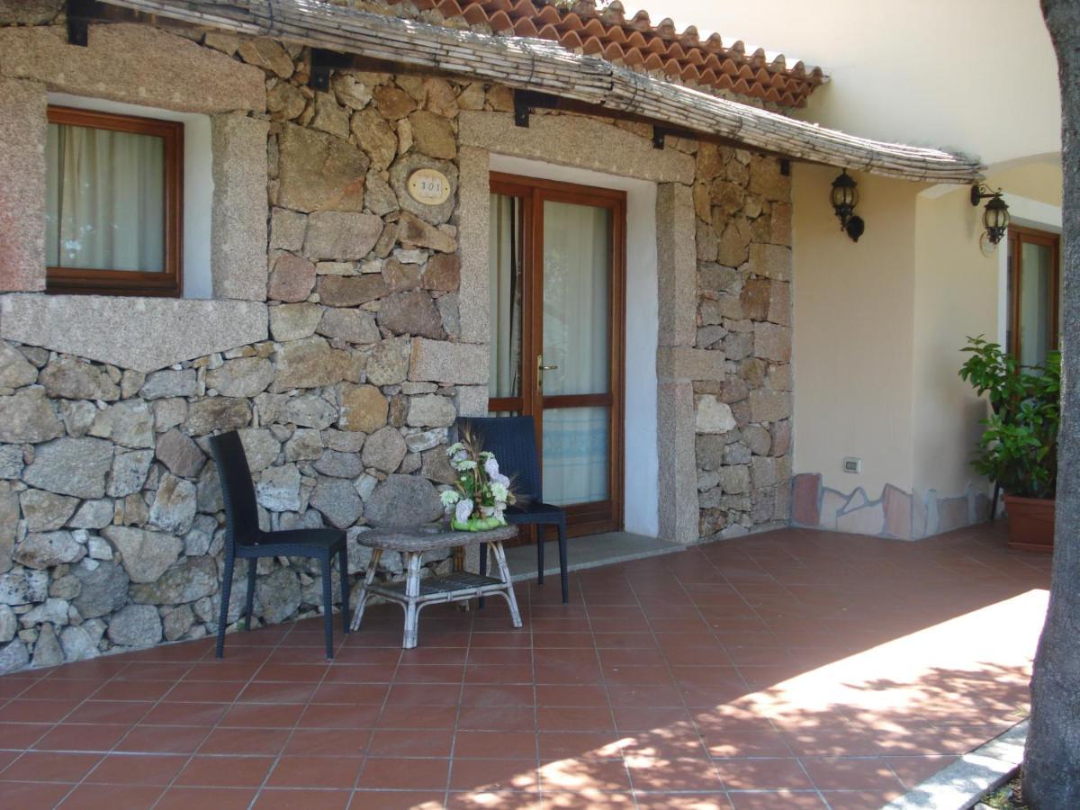 Hotel Valkarana Country Relais (Adults Only) Sant'Antonio di Gallura Extérieur photo