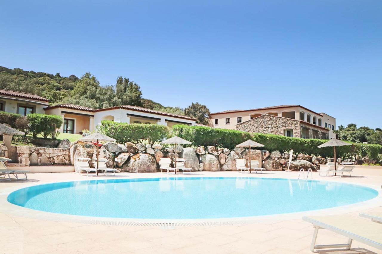 Hotel Valkarana Country Relais (Adults Only) Sant'Antonio di Gallura Extérieur photo